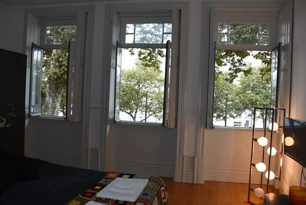 14º Esquadra - Cais das Pedras Guest House