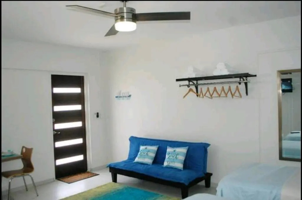 Flip Flop Apartment 84