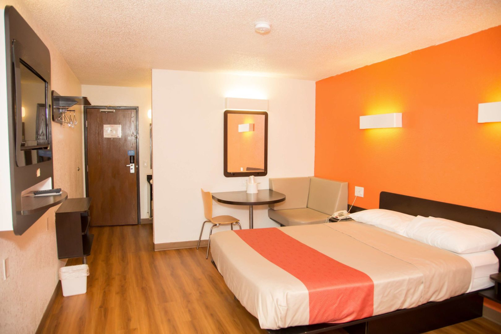 Motel 6-Omaha, NE