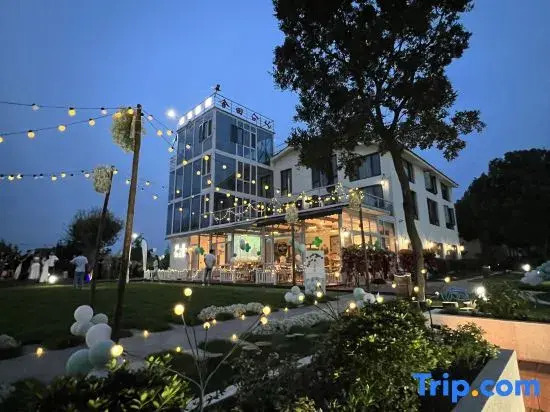 Chasing Wind Secret Resort · Swim Camp Pool Holiday Homestay