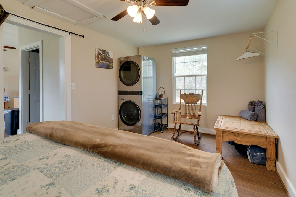 Tranquil Plantersville Cabin: Farm Animals On-site