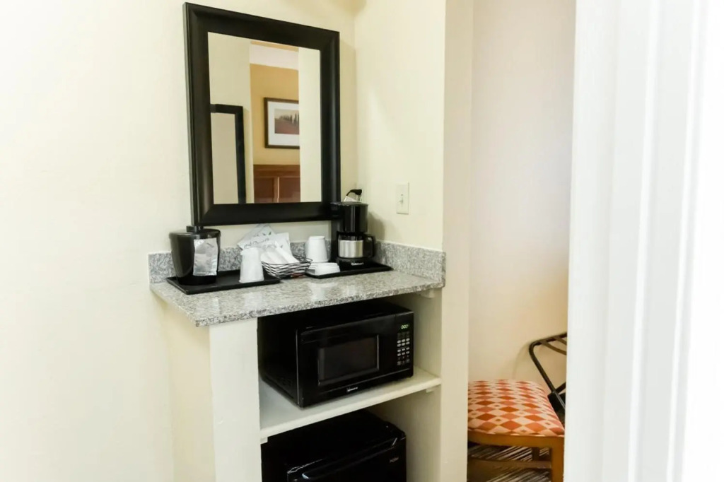 Country Inn & Suites by Radisson, Helen, GA