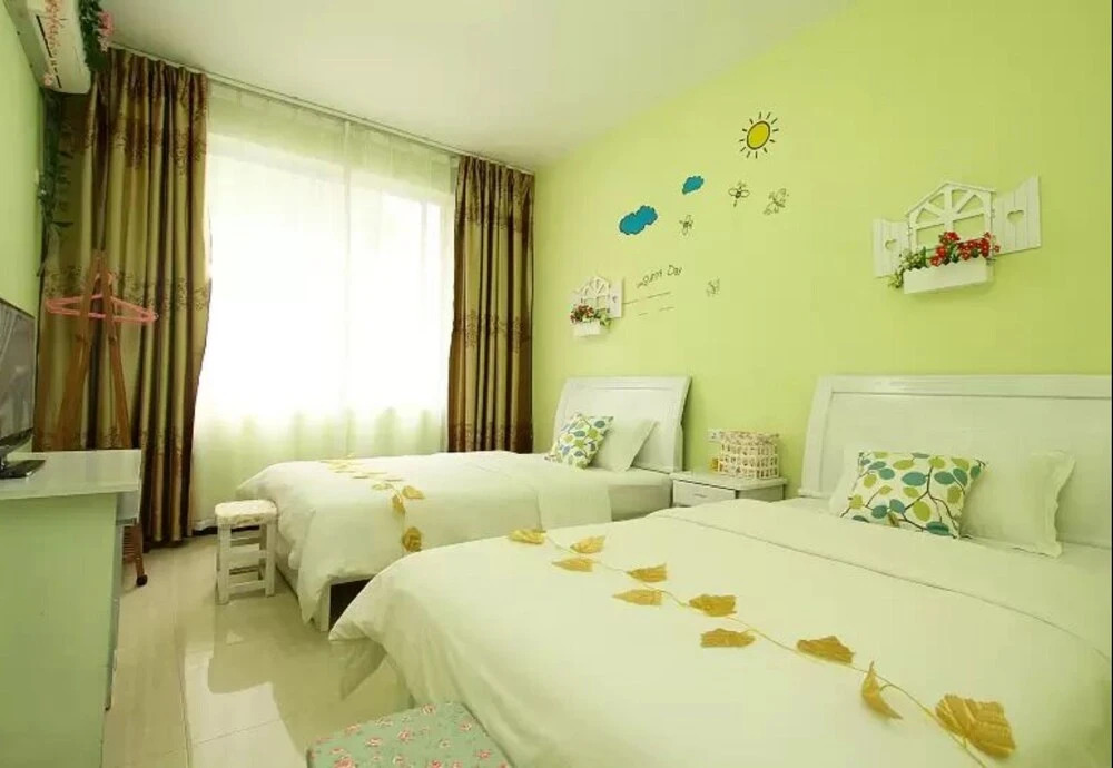Zhaolvchang Holiday Hotel (Yangshuo County Kindergarten West Street)