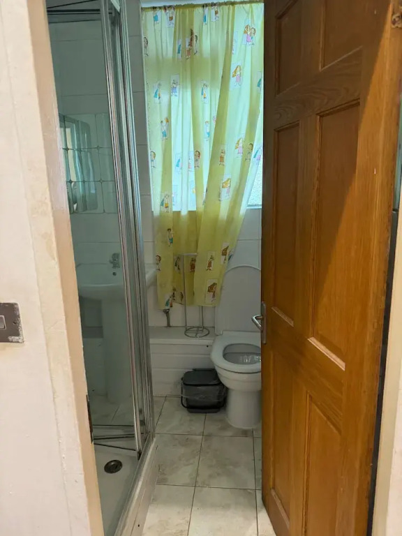 3 Bed Flat - Sleeps 5 - Wifi