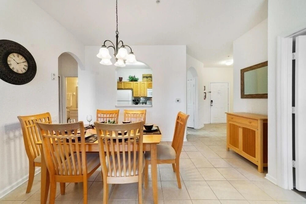 10 Min. To Disney - Gated Resort With Large Heated 2 Bedroom Condo by RedAwning, Kissimmee