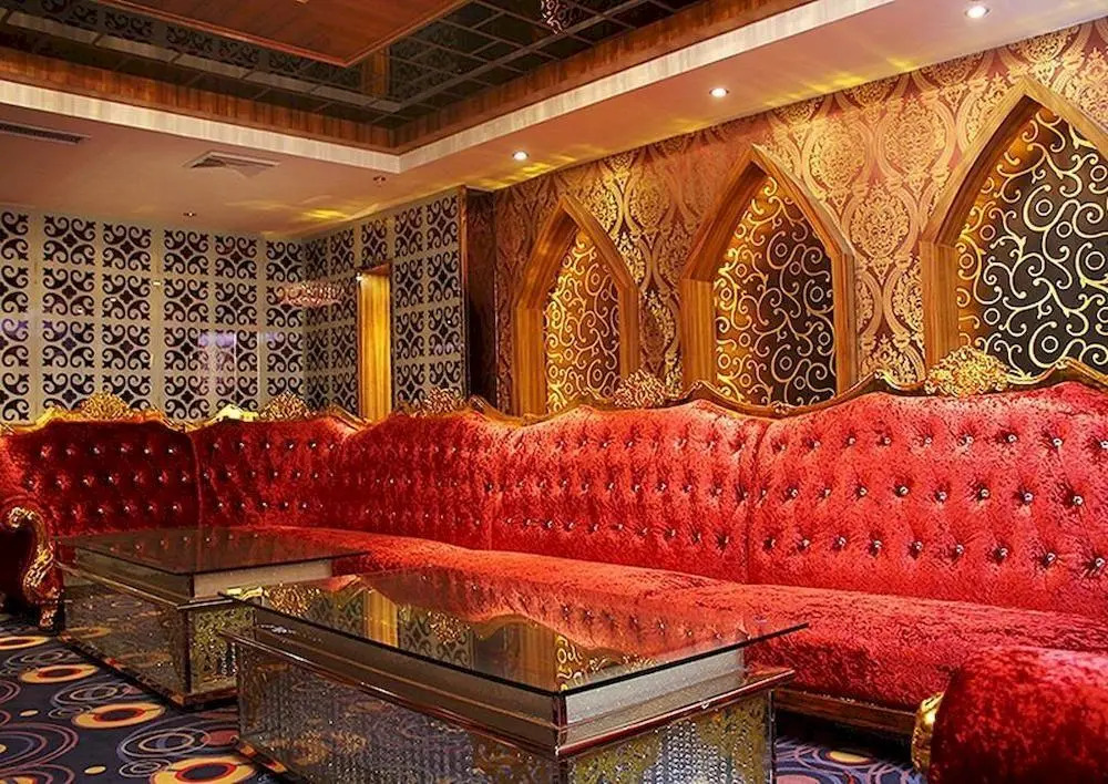 Yashengtai Senior Business Hotel