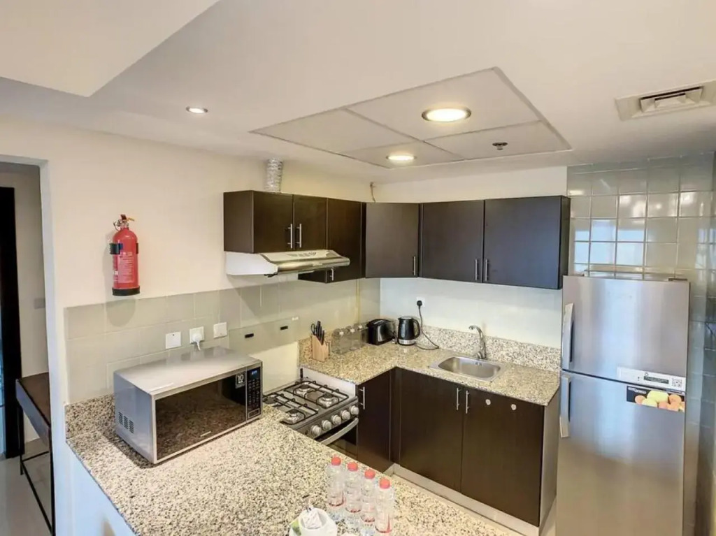 Key View - Red Residence