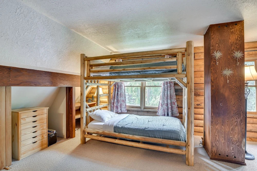 Rustic Government Camp Cabin w/ Mountain Views!