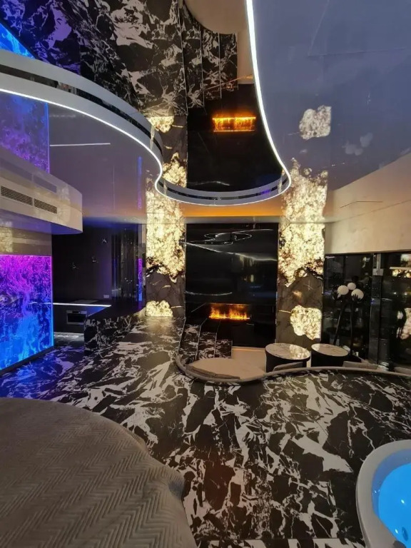 Apartamenty Sky Tower z Jakuzzi Przy Oknie by BQQK