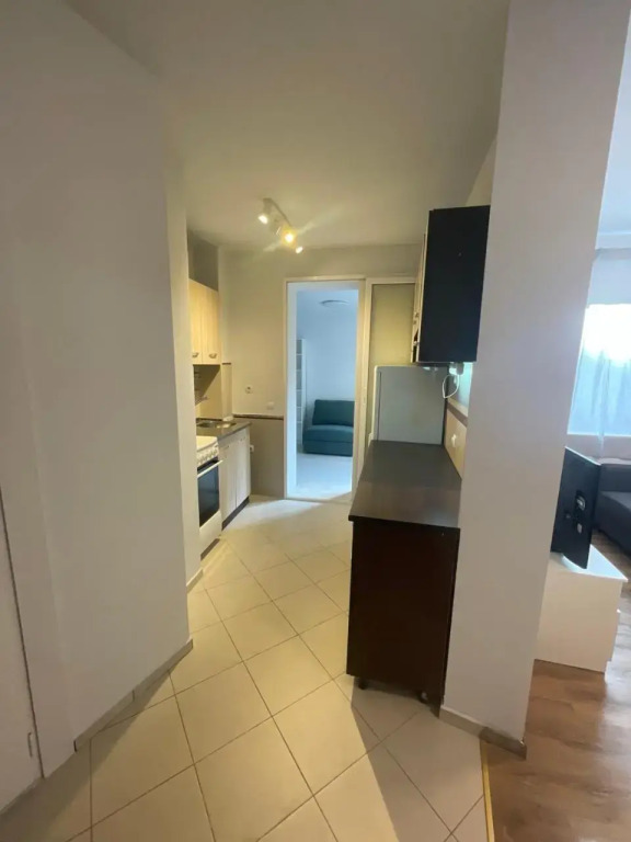 Top Center 2-BR Apartment with lovely Outdoor Area