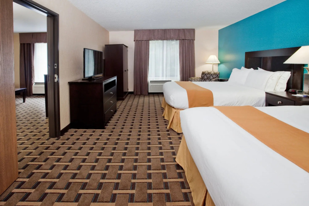 Holiday Inn Express & Suites Buford NE - Lake Lanier by IHG