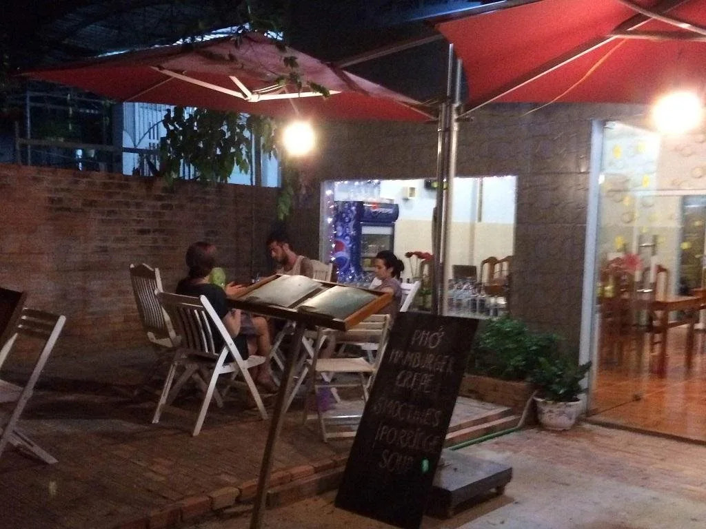 Hung Long Homestay