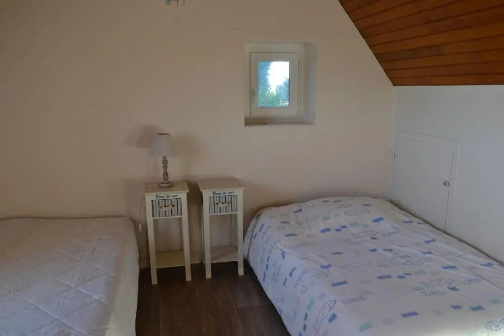 Grande Maison, les pieds dans l'eau, Vacances Bord de Mer (50m de la plage).