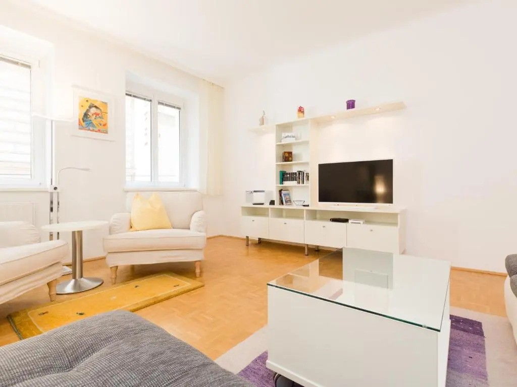 Vienna Apartment 1010