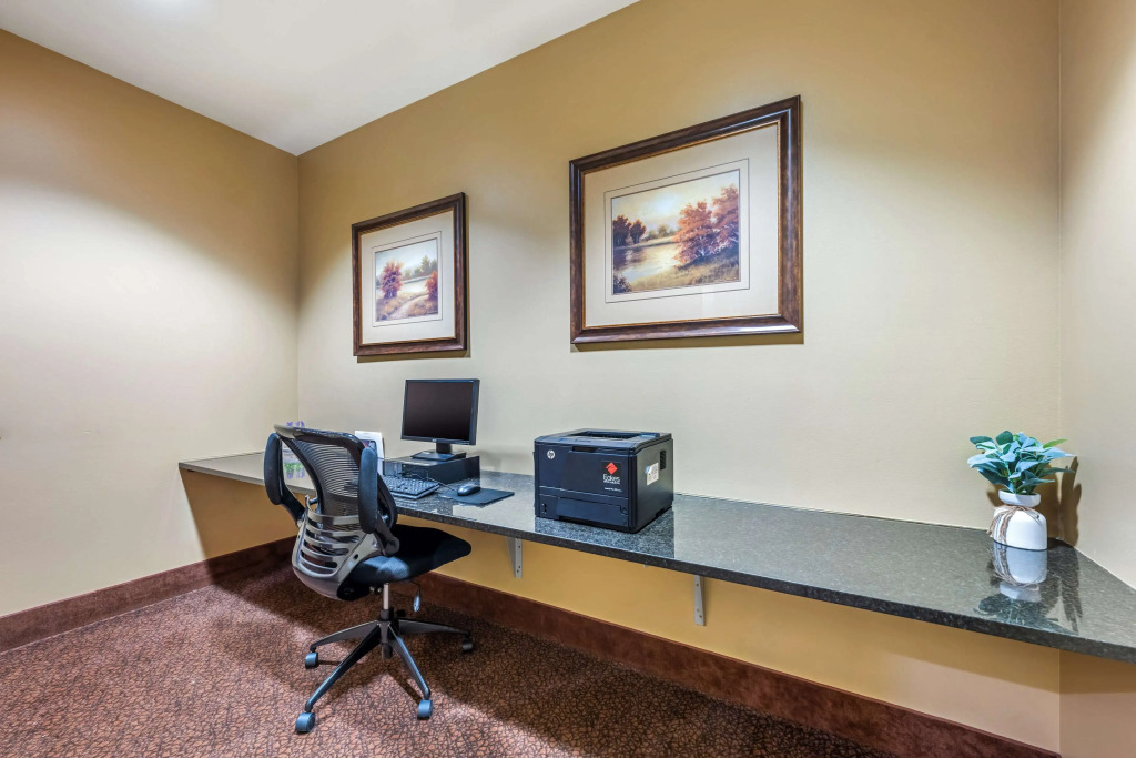 Best Western Plus Grand Island Inn and Suites