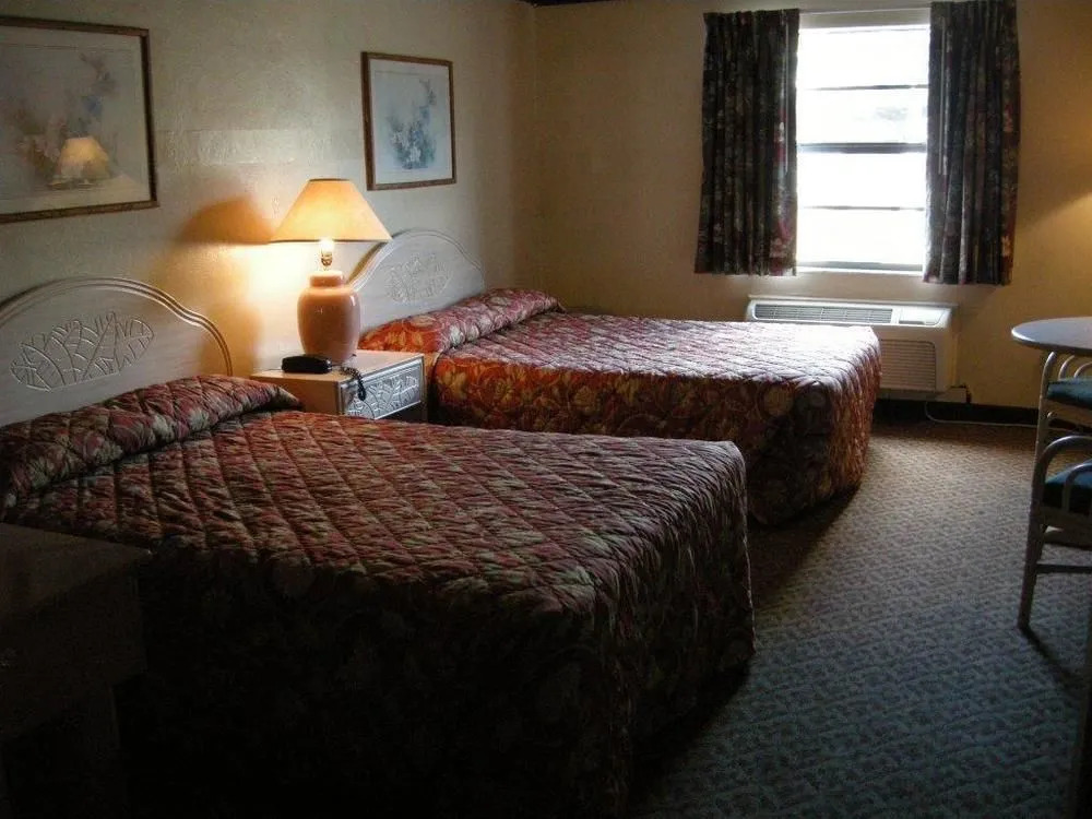 Relax Inn Lakeland
