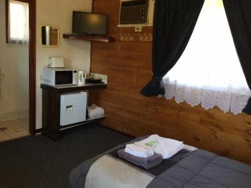 Village Motor Inn