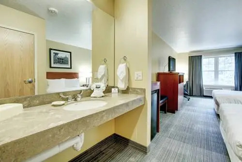 University Guest House and Conference Center