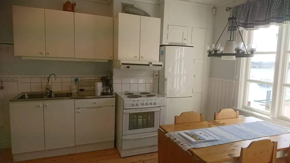 Hostel Lotsen