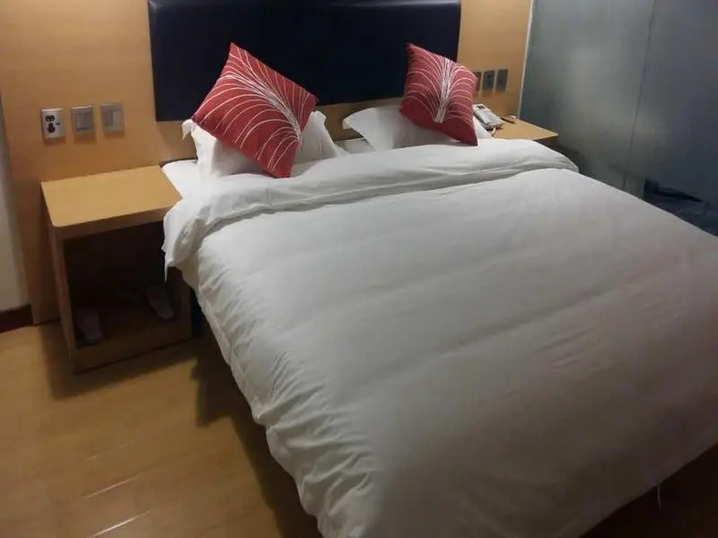 Thank Inn Hotel Guizhou Guiyang Xiaohe District Qingshuijiang Road Metro Station