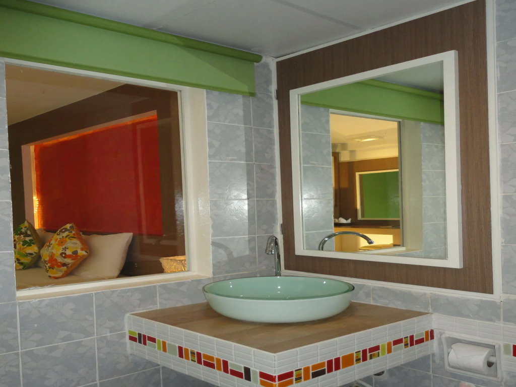 Lamoon Resotel