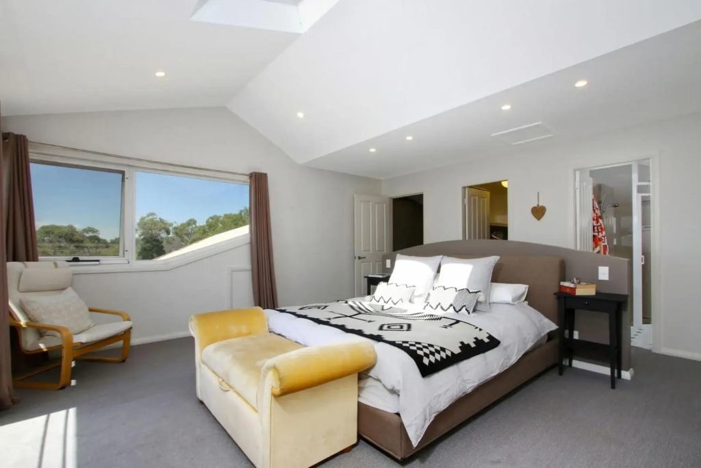 Crowes Nest 1