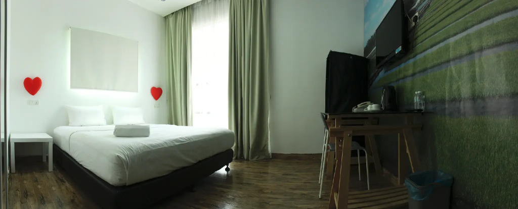 V Garden Hotel