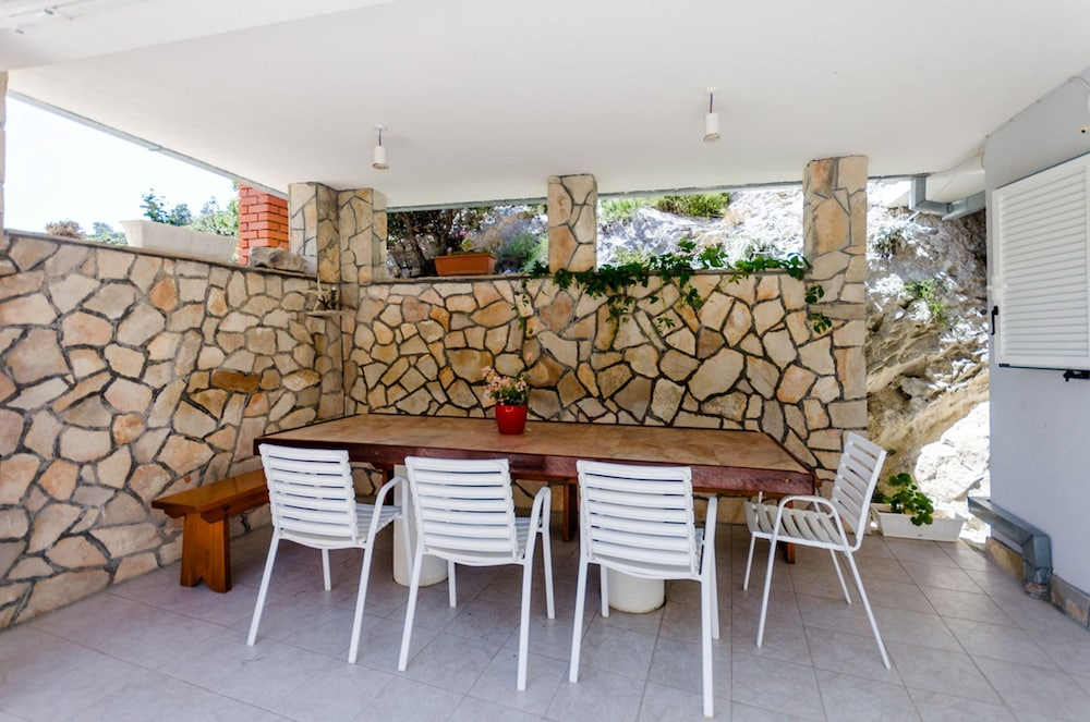 House Ancica