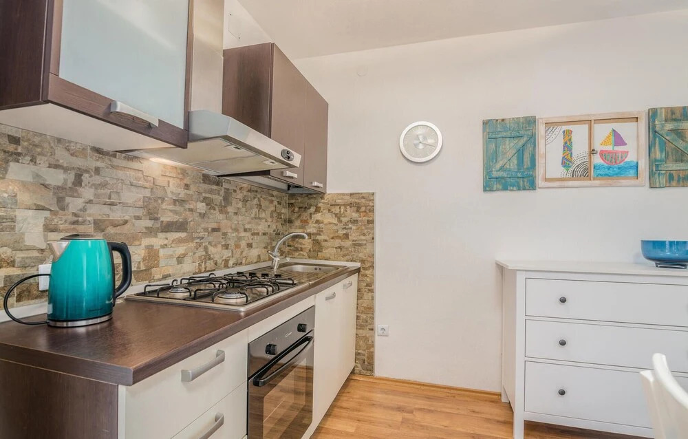Awesome Home in Kras With Wifi and 2 Bedrooms