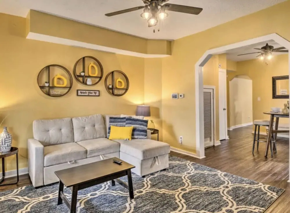 Urban Chic Townhome Near Downtown