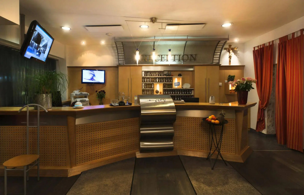 Hotel City