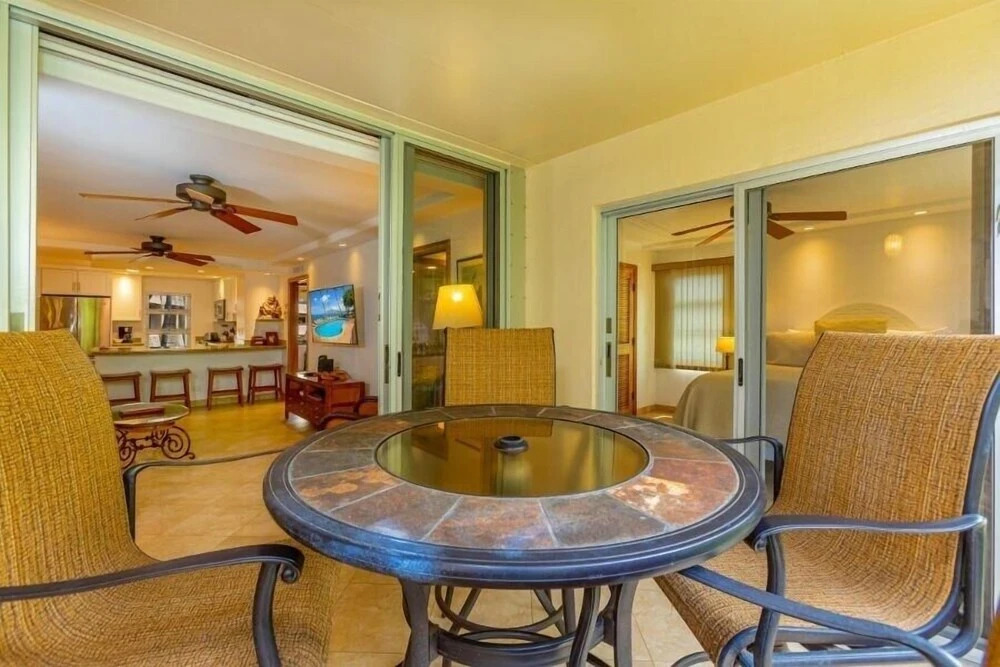 Royal Mauian #219 2 Bedroom Condo by RedAwning