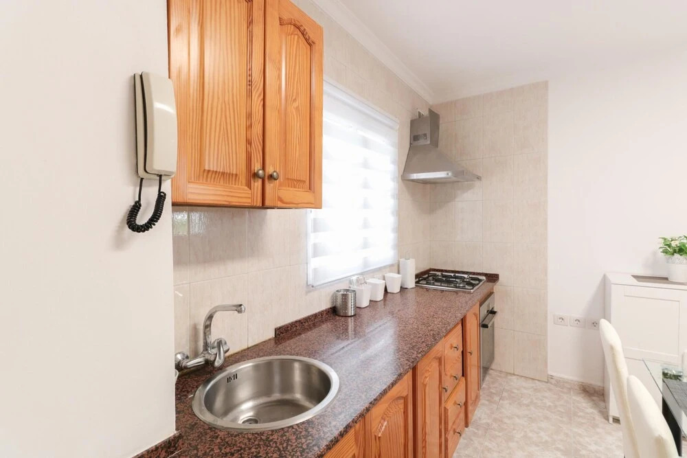 #2 Private Room Renovated Apt Habi