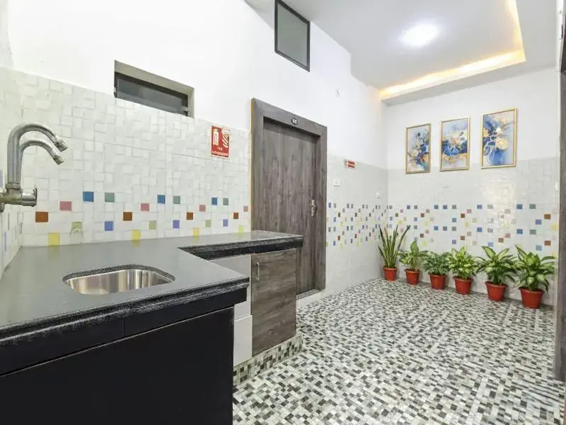 FabHotel Soni Palace - Ujjain Railway Station