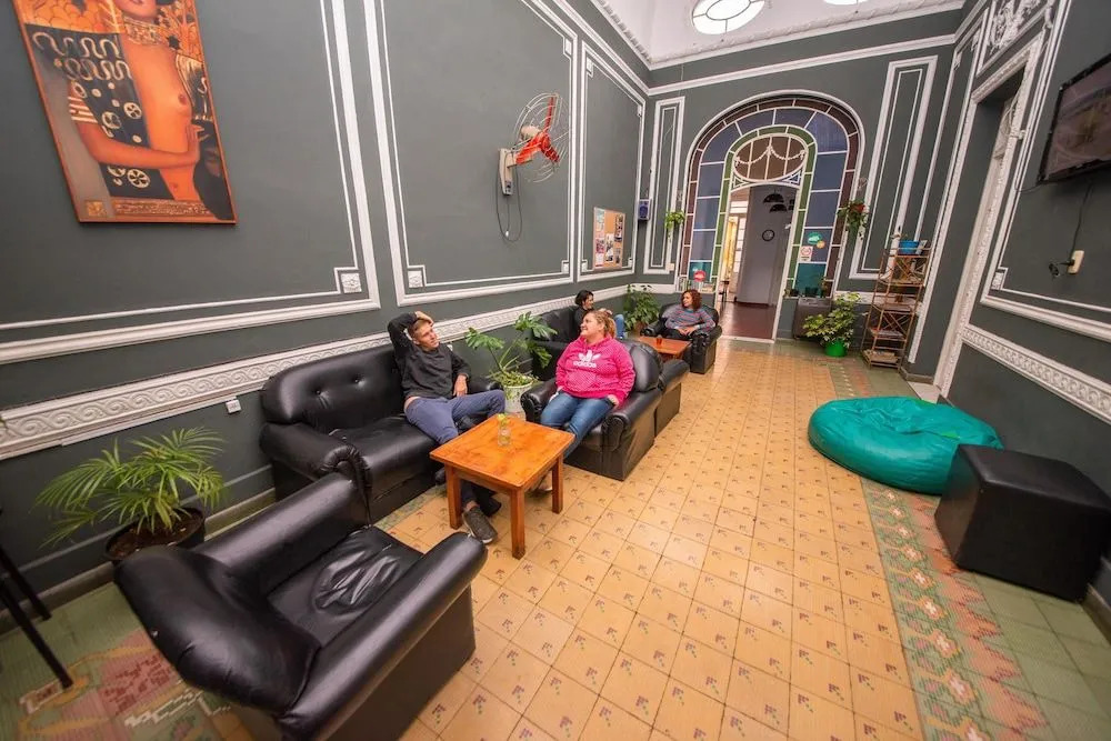 Hostel Alvear