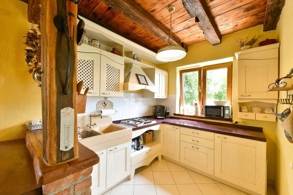 Villa mit Pool in Kastelir fur 9 Personen