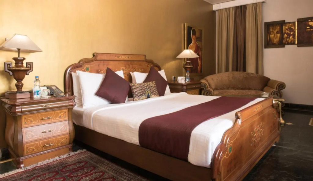 Hotel Diplomat