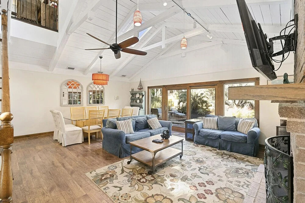 Island Oasis by Five Star Properties