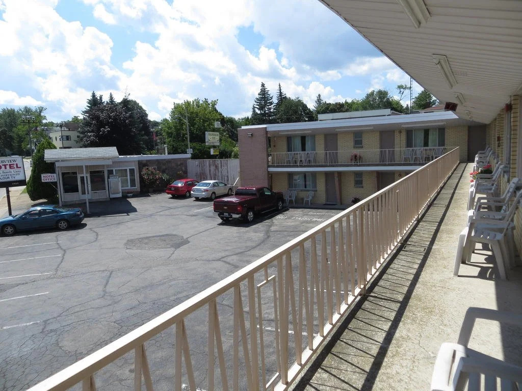 Riverview Motel