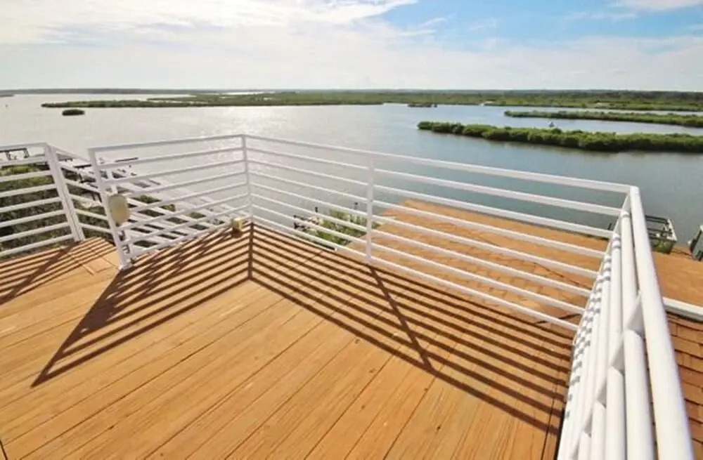 Luxury on the Lagoon Apartment 4