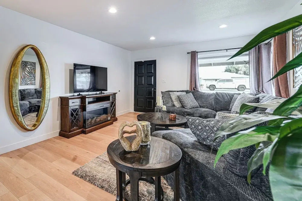 Shop, Swim & Explore: Updated Phoenix Home!