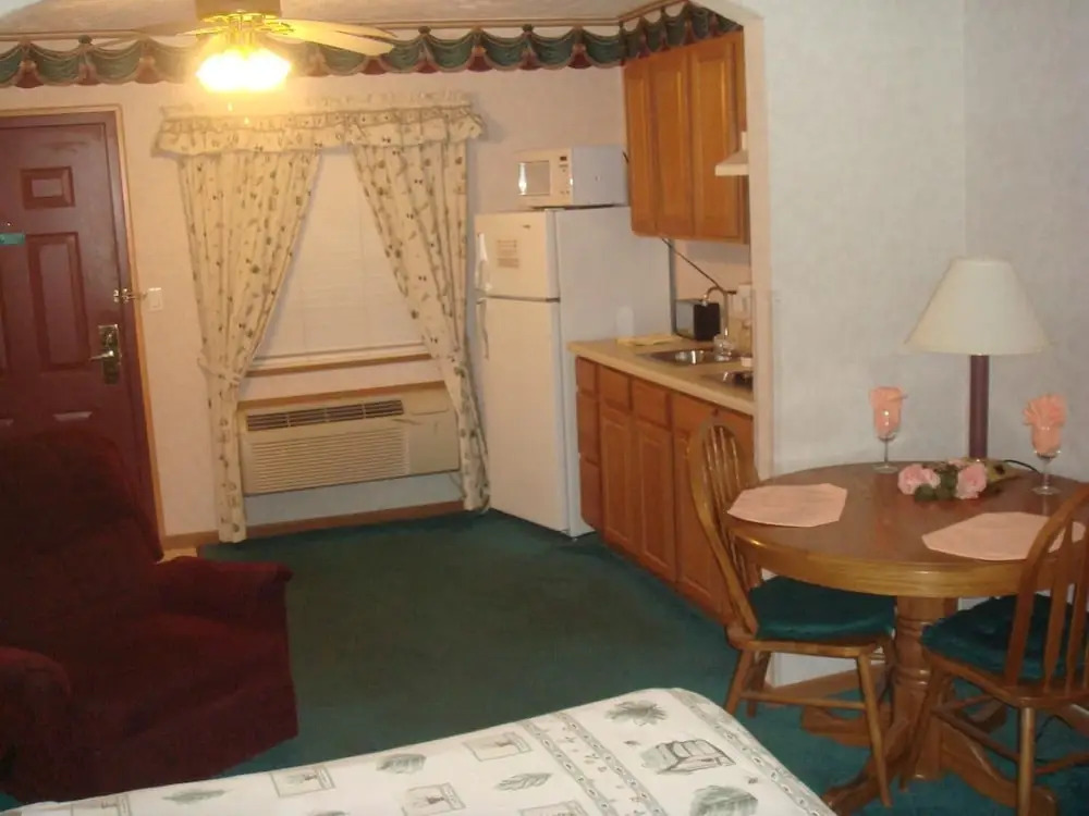 Townhouse Inn & Suites Omaha