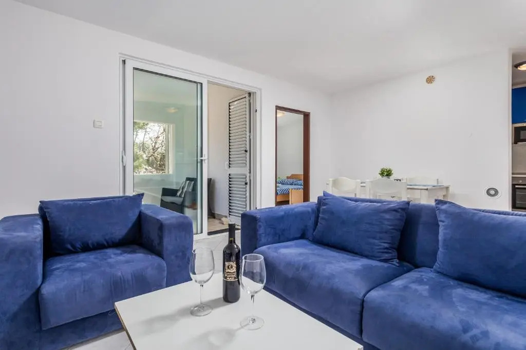 Apartments in pinewood near the sea