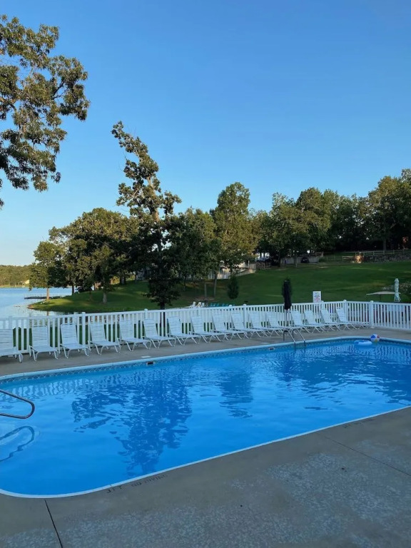 Crown Point Resort