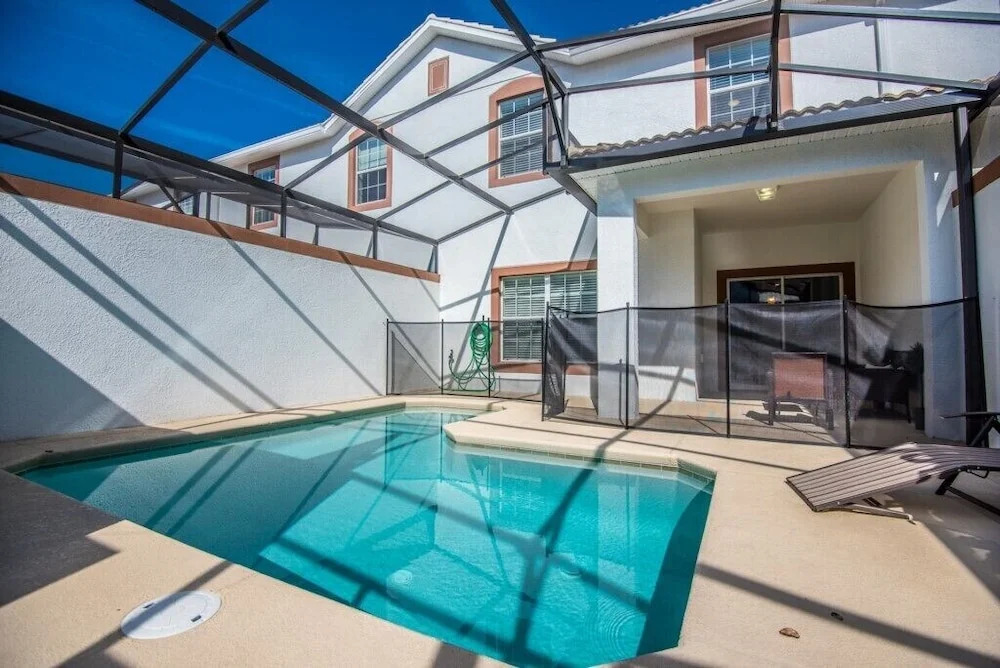 1592mvd 4 Bedroom Townhouse