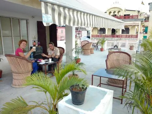 Madhav Guest House