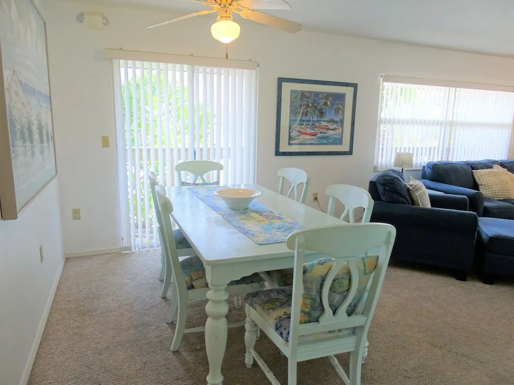 Point of Rocks Home 1010-1012 6 Bedrooms 6 Bathrooms Home