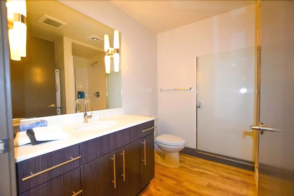 Belltown Pike Place Suites by Luxe Hubs