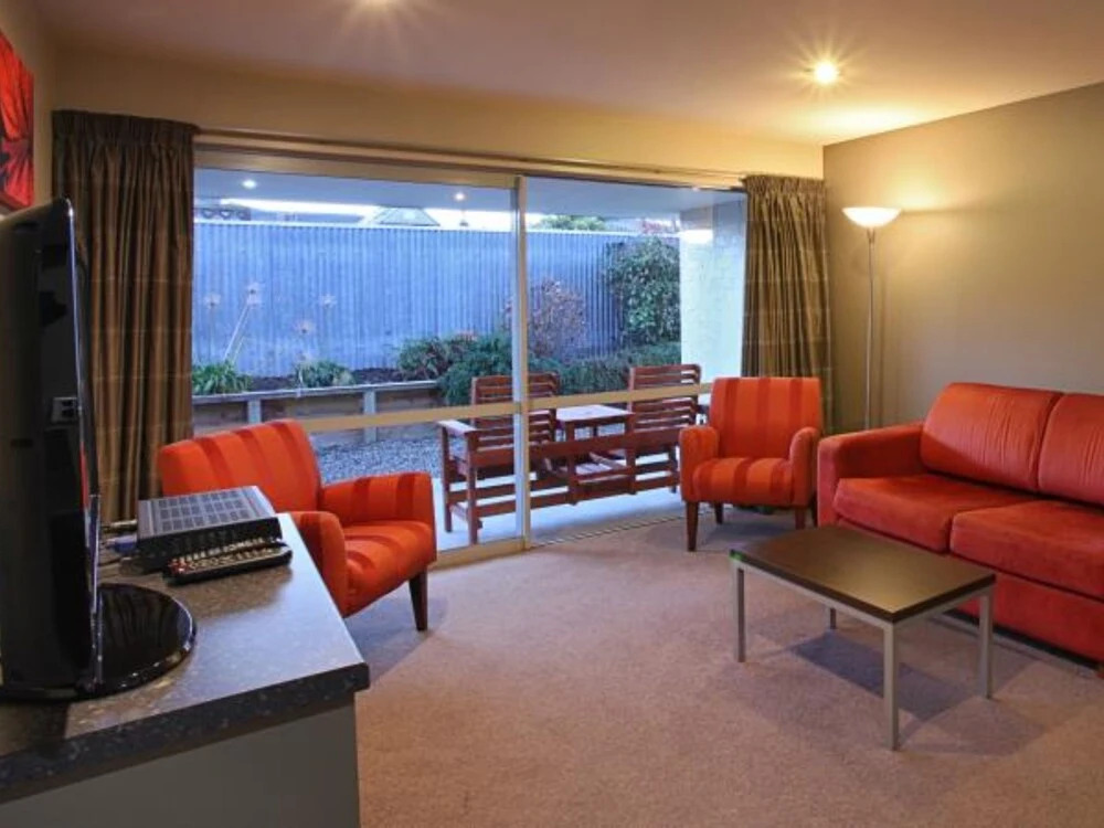 388 Tay Motel