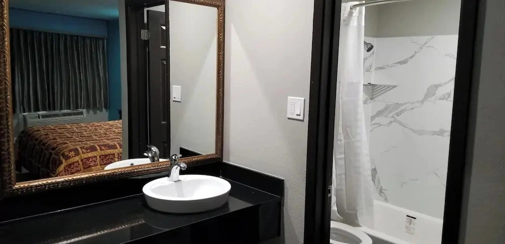 Delux Inn Mesquite Near I-30 Dallas